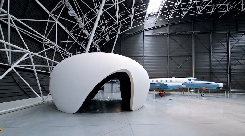 Airbus som inkluderer fly og innendørs