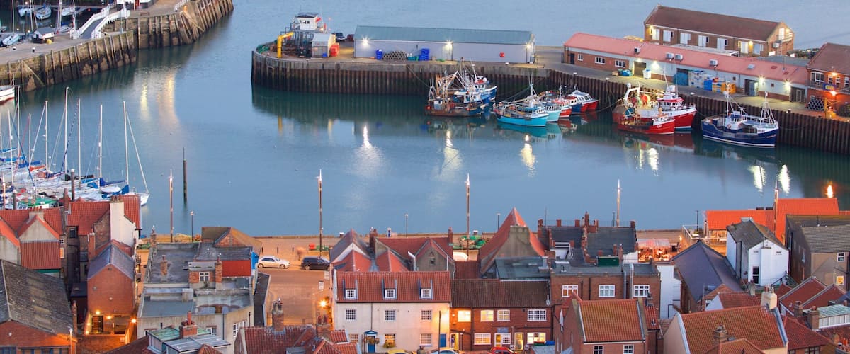 เซาท์เบย์บีช ซึ่งรวมถึง อ่าวหรือท่าเรือ และ เมืองชายฝั่ง