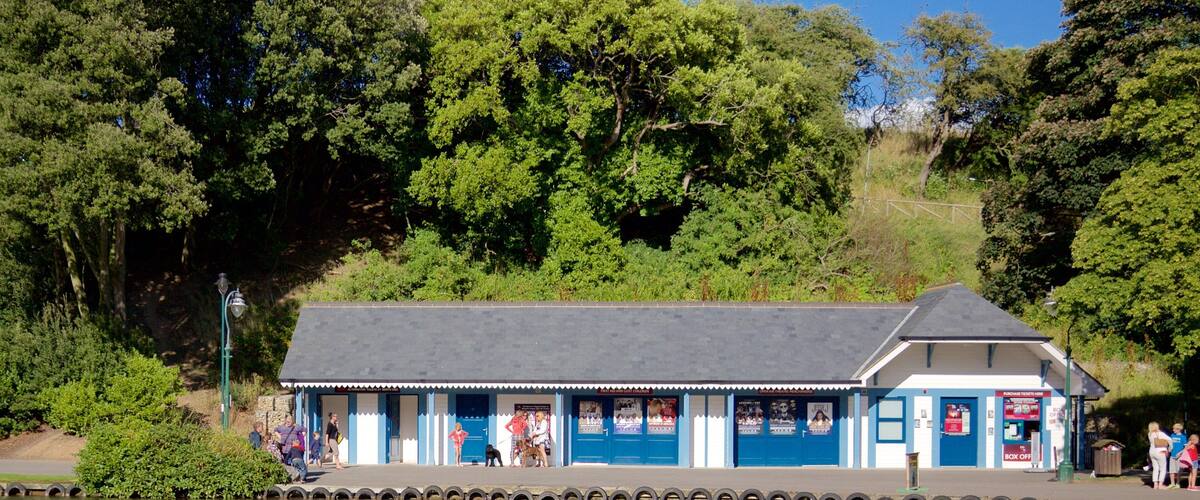 North Bay Railway which includes a lake or waterhole