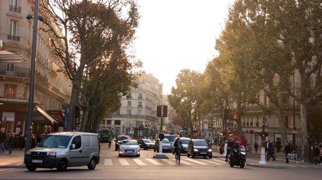 Place de la Republique which includes a city and street scenes