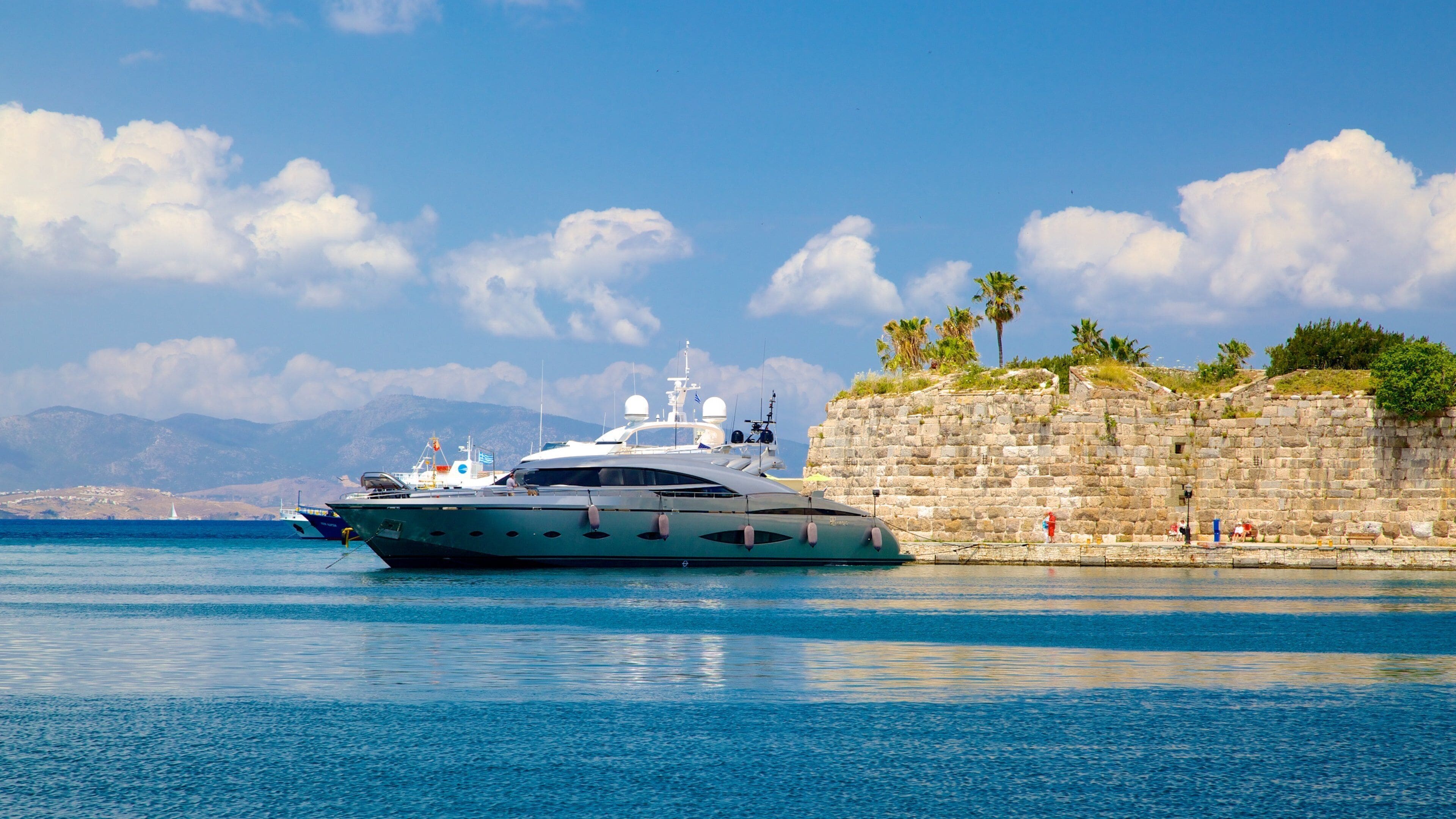 코스 항구 을 보여주는 마리나
