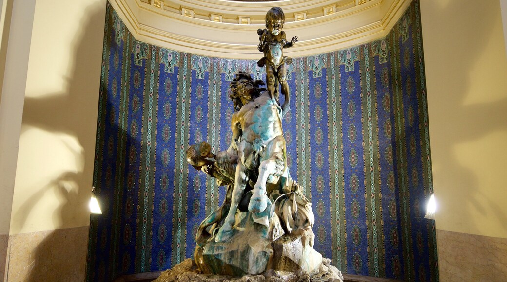 塞切尼溫泉浴 其中包括 日間 spa 和 雕像或雕塑