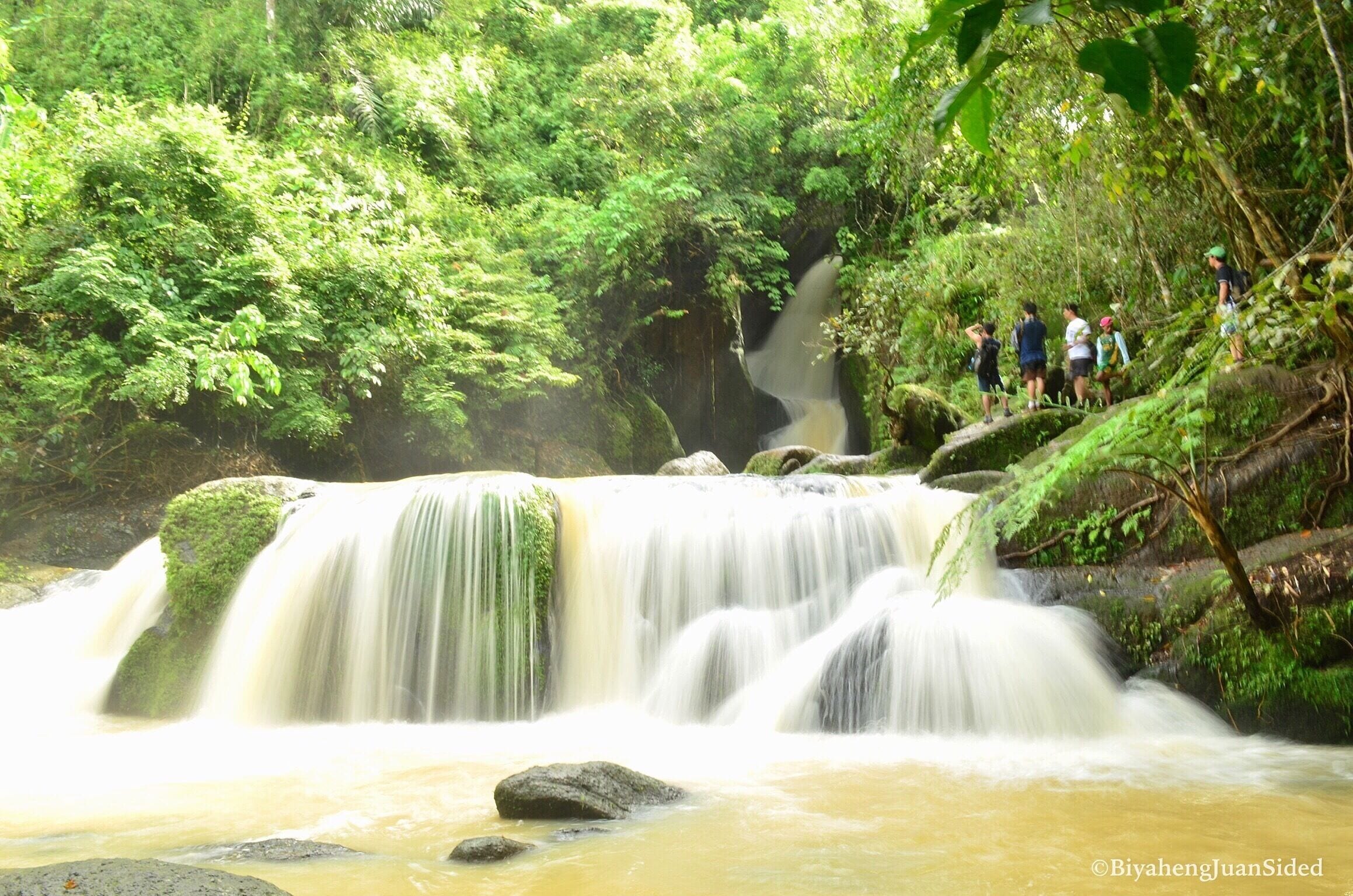 Just one of the many small falls along the trail going to a hidden gem.

San Salvador, Luisiana, Laguna. #Philippines #natgeotravel #lonelyplanet #ecotourism #travel #falls #laguna 

For more info on the 3 waterfalls in Luisiana, Laguna, pls go to this link:
https://biyahengjuansided.wordpress.com/2015/12/12/luisiana-laguna-a-home-of-captivating-waterfalls/