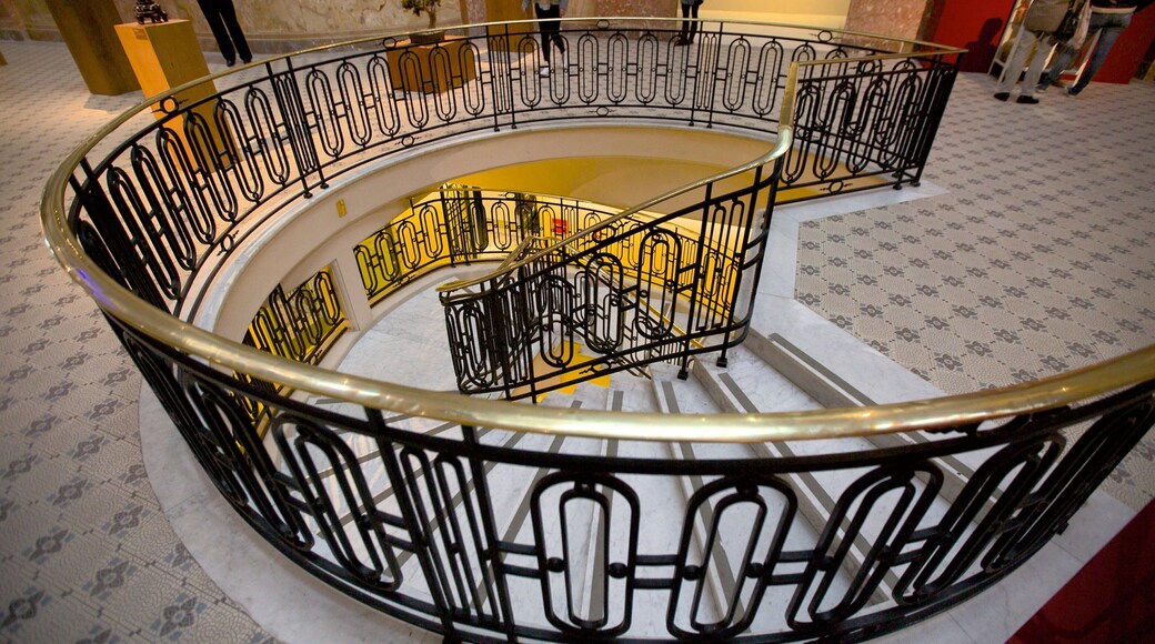 Santander Cultural toont moderne architectuur en interieur