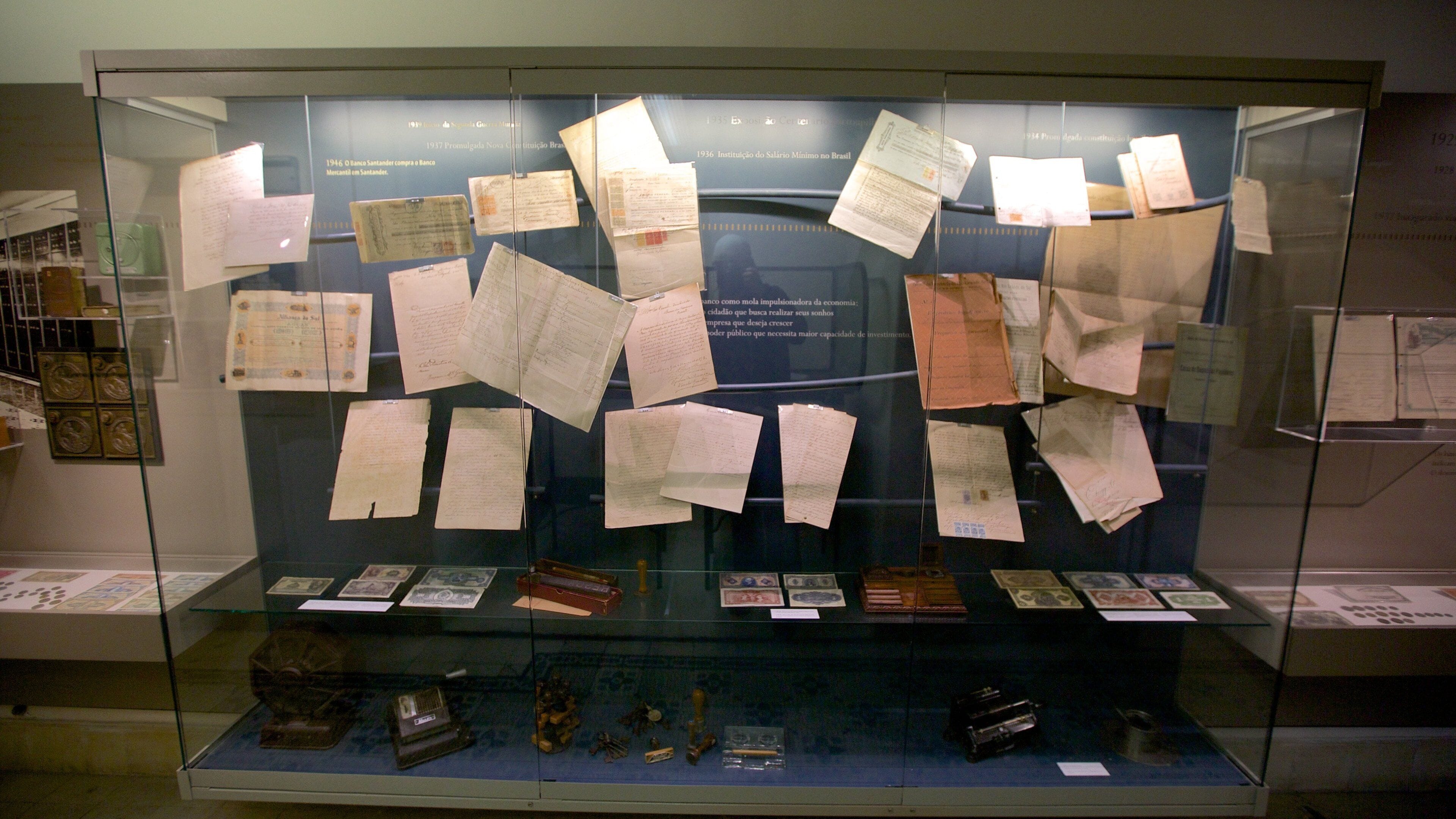 Santander Cultural Center featuring interior views