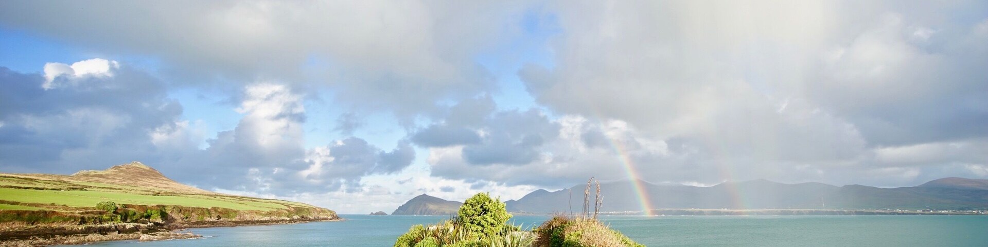 This wonderful place is of my old friend, Peter's house. He fell in love with the local scenery during a holiday and decided that this was where he wanted to spend his retirement.
This house was built to provide a sheltered vantage point from which to watch the waves break on the rocky shores of the Dingle peninsula, Ireland.
Beautiful scenery, away from anything disturbing, quite and calm, and it will give you one more reason to enjoy your life.
#LifeAtExpedia