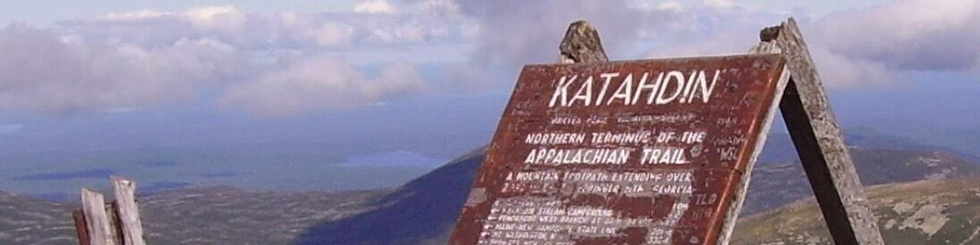 Un cartel en Katahdin, que marca el extremo norte del Sendero Appalachian.