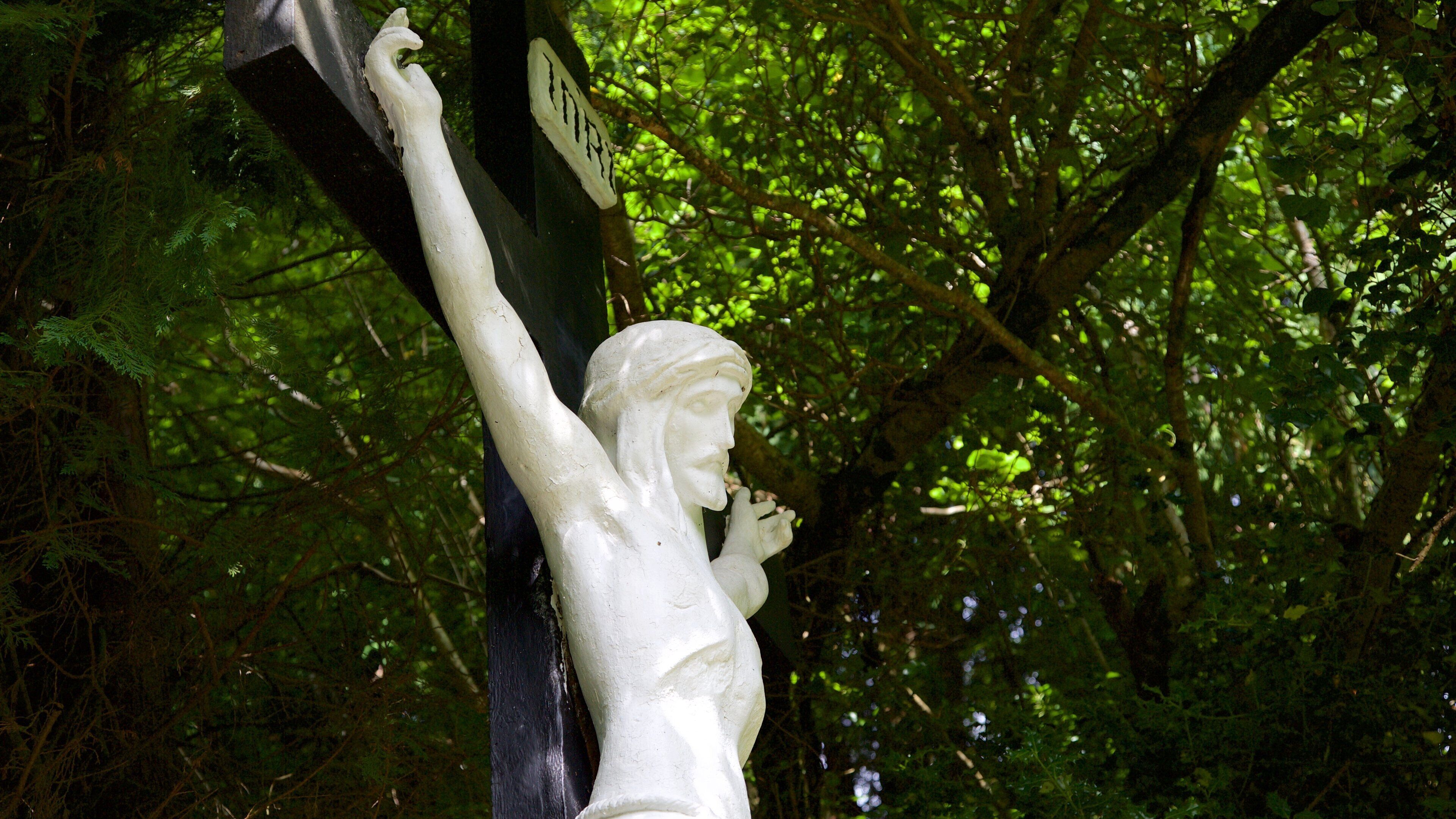 Tobernalt hellige kilde fasiliteter samt religion og kulturarv