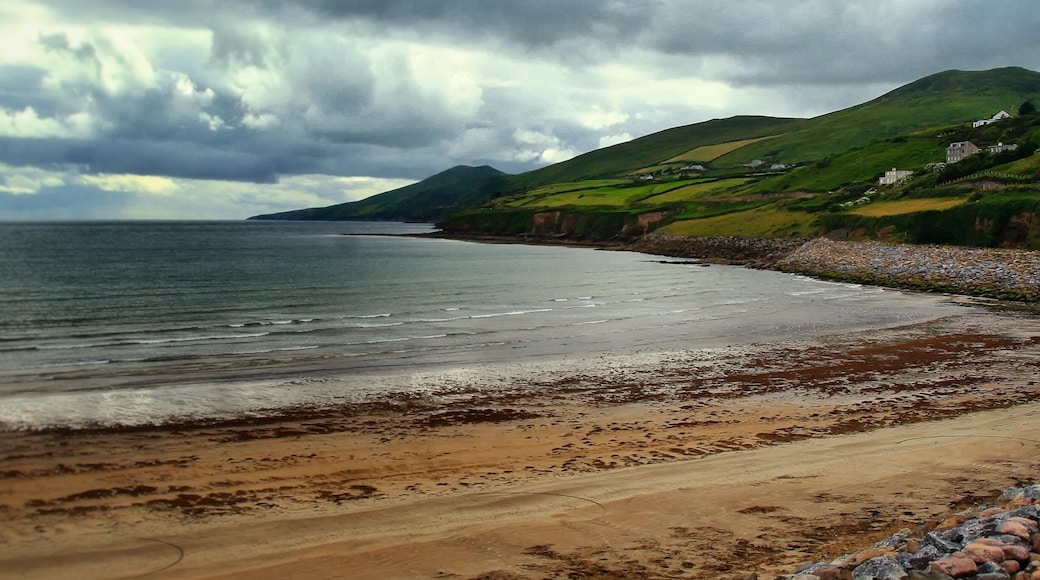 To continue my theme of non-traditional beaches...I give you Ireland's coast and tiny beach. Water temps may be enough to cause hypothermia, but crystal blues and greens make it absolutely gorgeous and definitely one of the world's beautiful beaches.
#beachbound
