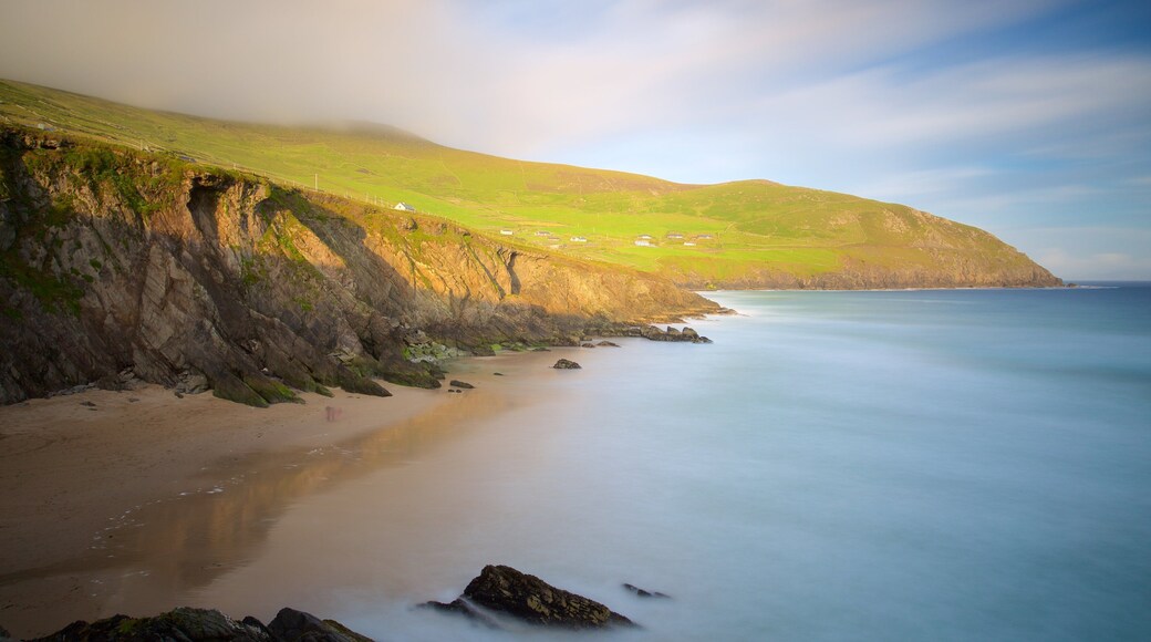 Dunmore Head che include costa frastagliata, vista del paesaggio e paesaggi rilassanti
