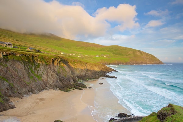 Dunmore Head showing a beach, tranquil scenes and general coastal views