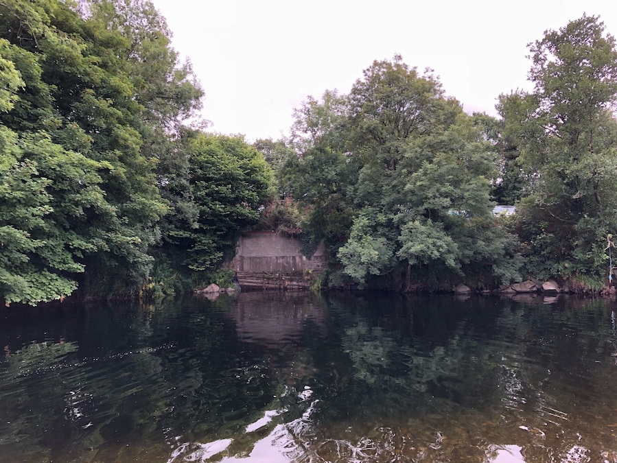 If you have children and want to take them somewhere with plenty of activities, this is the place to do it! There is an admission into the park, but once inside there are swimming spots, playgrounds, and activities— such as kayaking and mini golf, among others. There are cabins to rent and space for caravans and tents as well. #Ireland #HiddenValley #Park