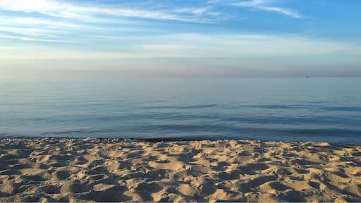 I love the ocean and big waves, but sitting by the Long Island Sound at Sunken Meadow State Park on a calm day is so relaxing. The water is still like glass. #BeachBound