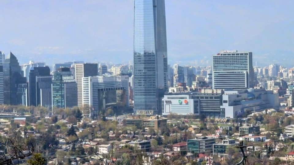 Los días despejados son ideales para subir al cerro. En teleférico, funicular, bicicleta o a pie.