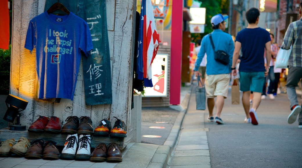 Harajuku featuring street scenes, shopping and a city