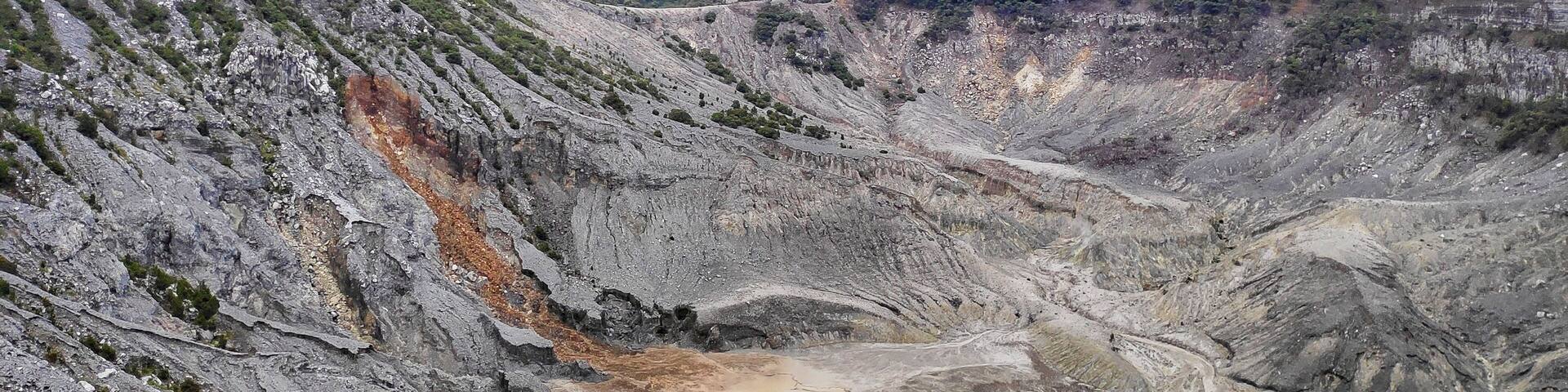 Extravagant :)
#bandung
#indonesia
#tangkubanperahu
#nature
#mountain
#lifeatexpedia