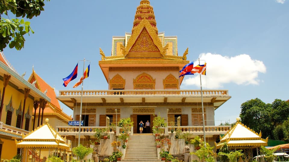 Wat Ounalom which includes heritage elements, a temple or place of worship and religious aspects