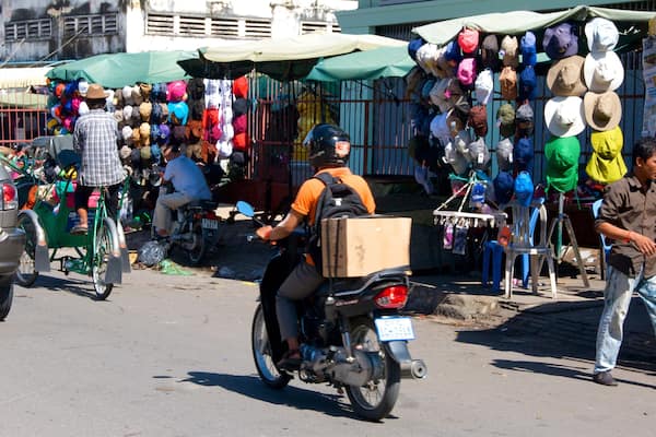 Marché Kandal qui includes scÚnes de rue et marchés