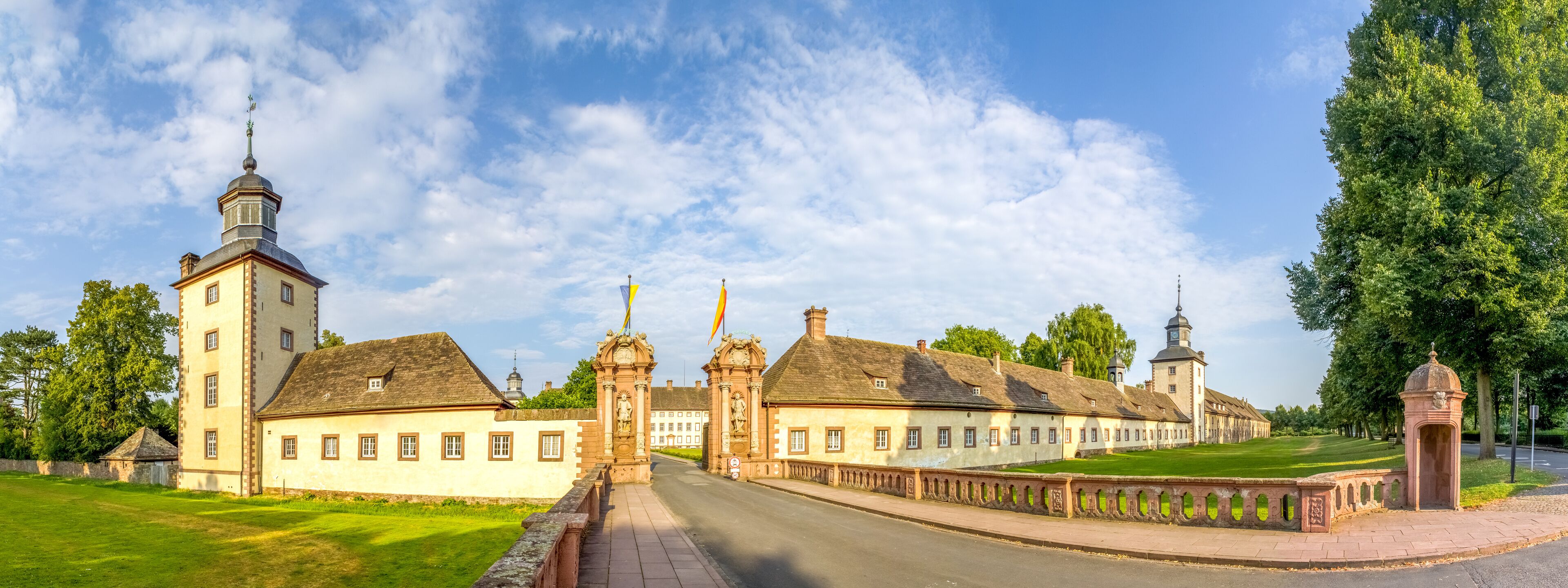 Höxter, Das Karolingische Westwerk und die Civitas Corvey