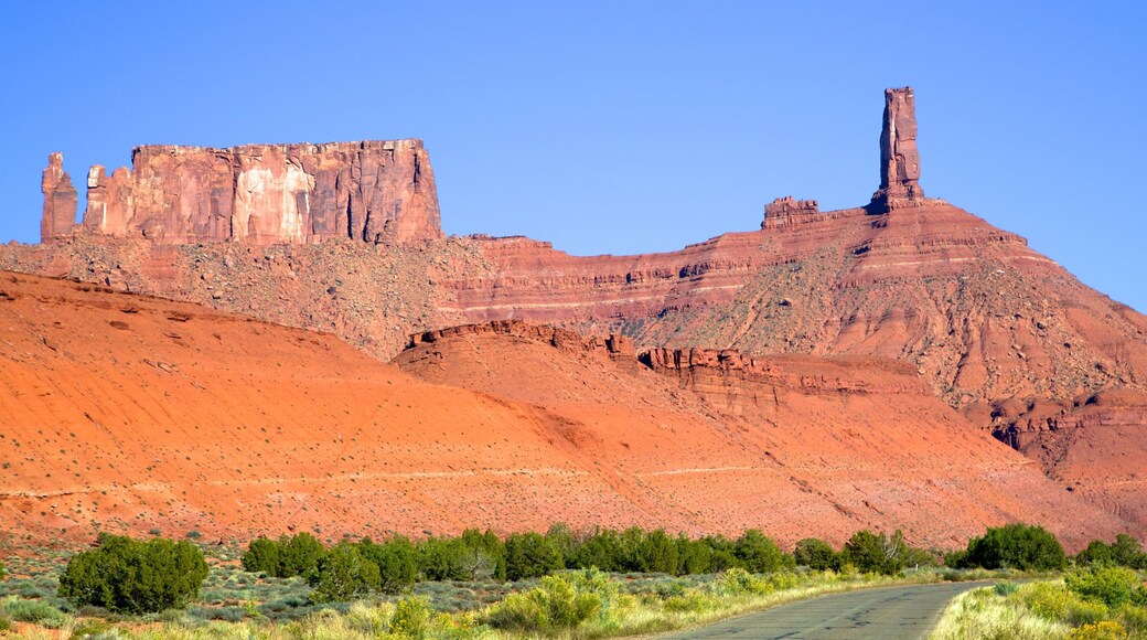 Moab showing tranquil scenes and landscape views