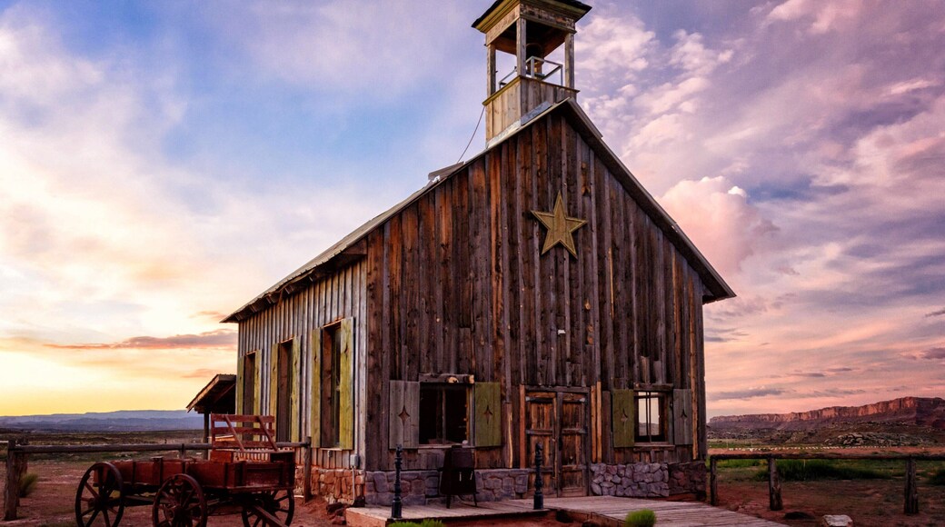 Sunrise at Moab, Utah.
#OnTheRoad