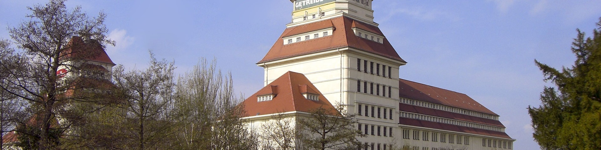 Die Mühlenwerke, erbaut 1917-25 das Wahrzeichen der Stadt Wurzen.