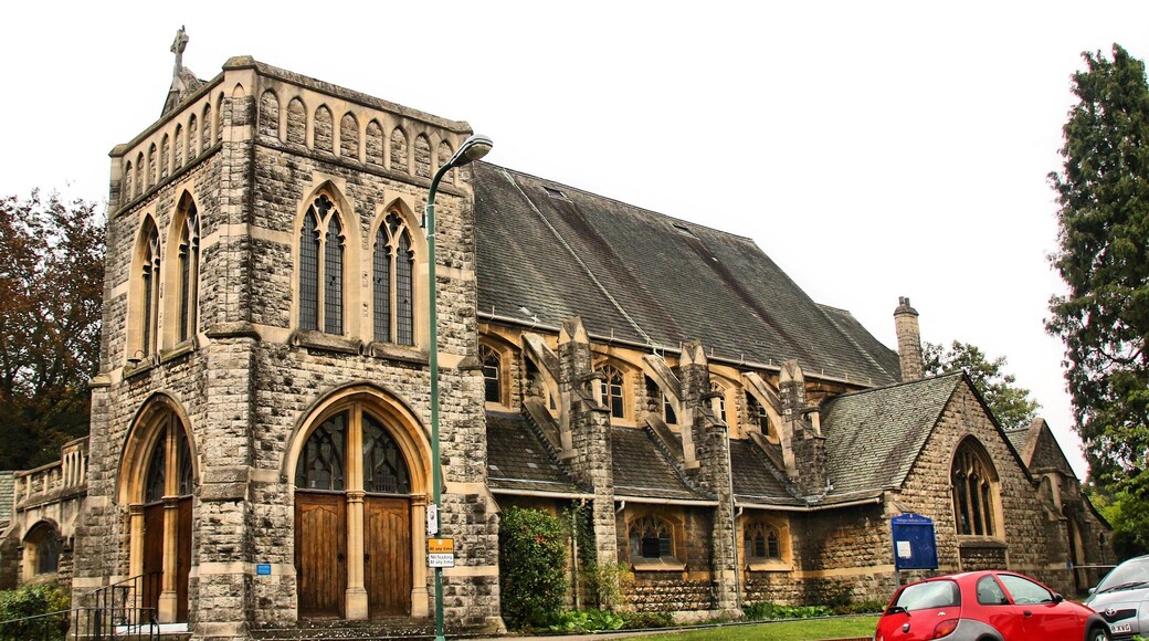 Wallington Methodist Church, Wallington, south London (formerly Surrey), seen from the northwest from the junction of Beddington Gardens (left) and Shotfield (right)