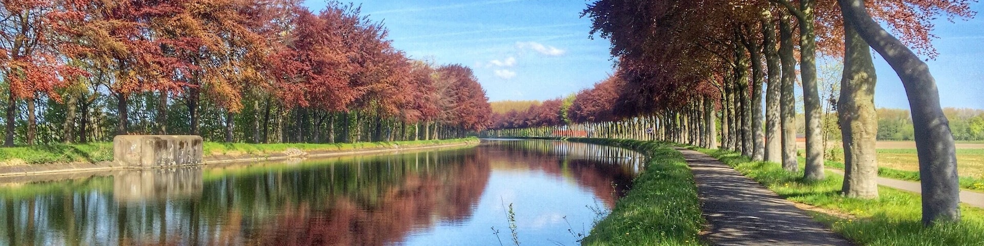 Cycle tour along Zuid-Willemsvaart near Bree in Belgium