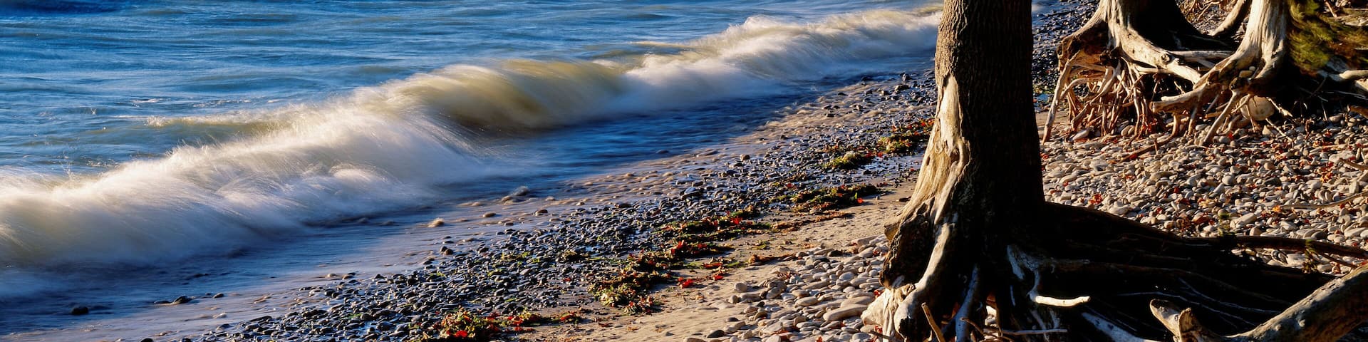 D0ETGC Waves Wash Ashore on a Lake Erie Island