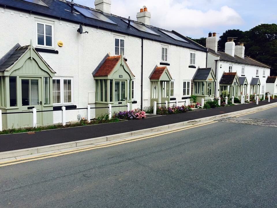 Beautiful cottages near Humber bridge car park