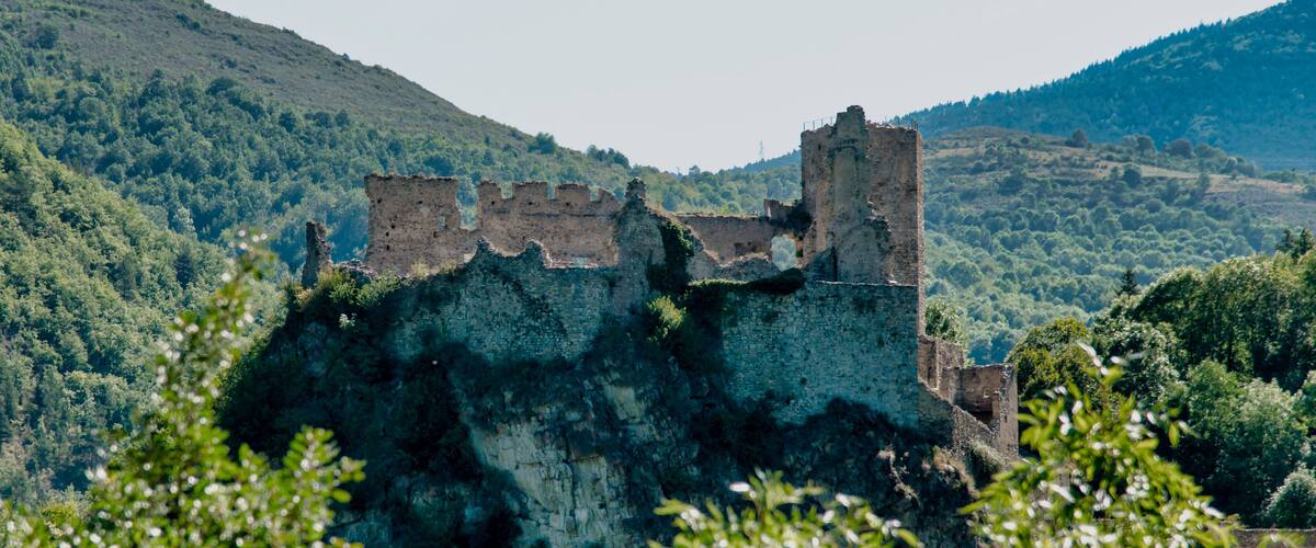 Château d'Usson à Rouze, France