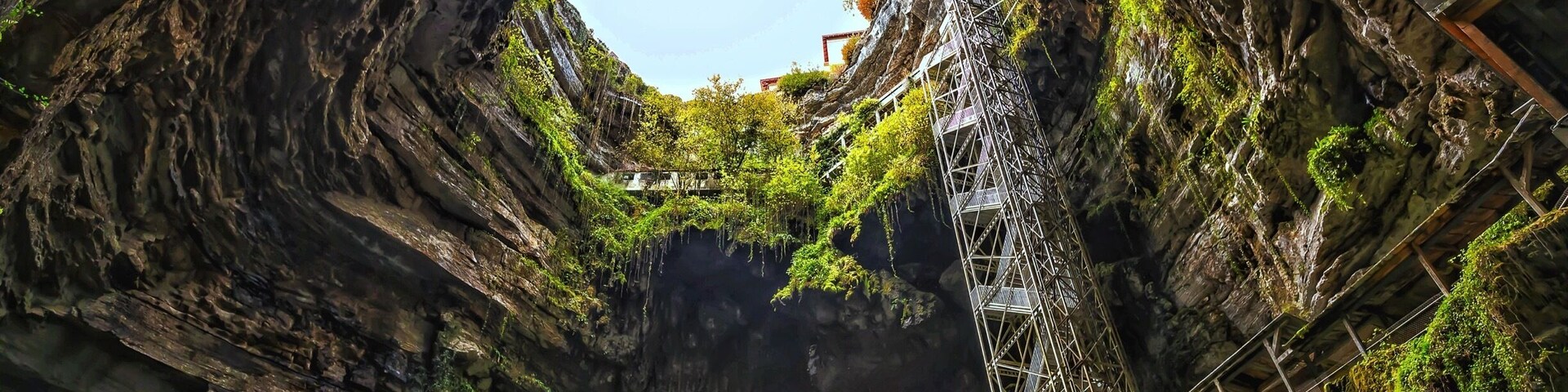 Travelling around the South West of France and you could come across the Gouffre de Padirac. The Padirac caves are amazing with visitors descending 75m before entering the cave which is at a depth of 103 m and a river system that is about 19km long. Take a boat trip along the subterranean system. Reasonably priced and so worth the visit. A short drive after your visit and a stop in a local village for soup du jour en vin rouge and, what a day! #travel #traveltheworld #nature #caves #parks