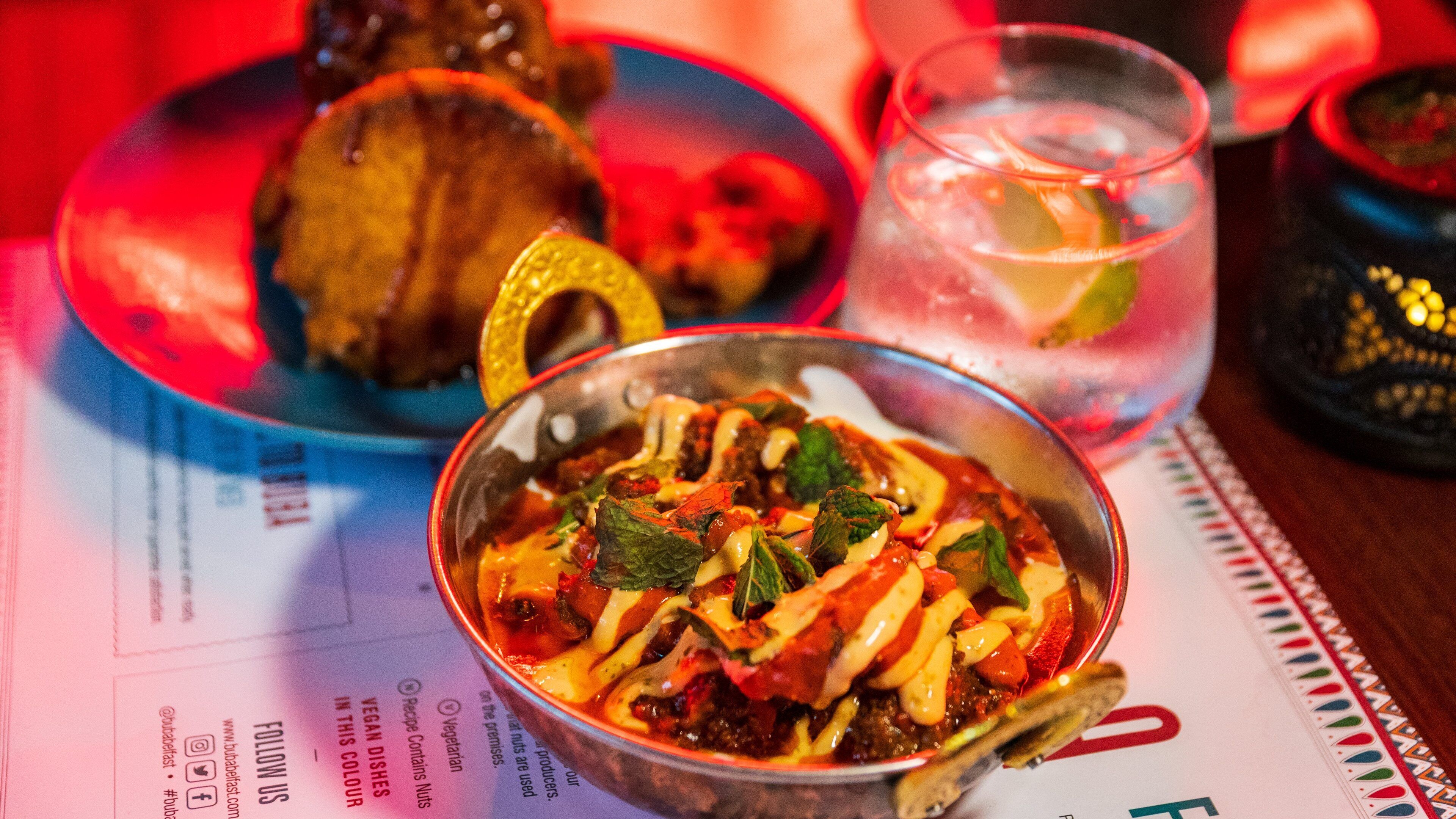 Cathedral Quarter featuring dining out and food