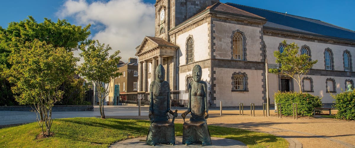 Viking Triangle featuring heritage elements, heritage architecture and a statue or sculpture