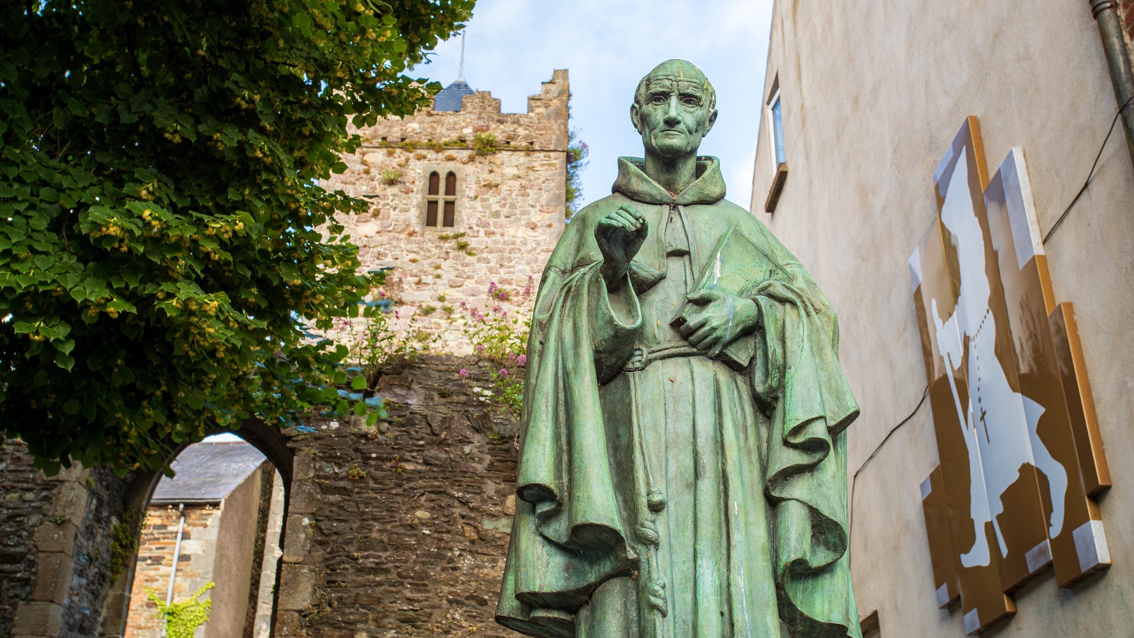 Viking Triangle which includes heritage elements and a statue or sculpture