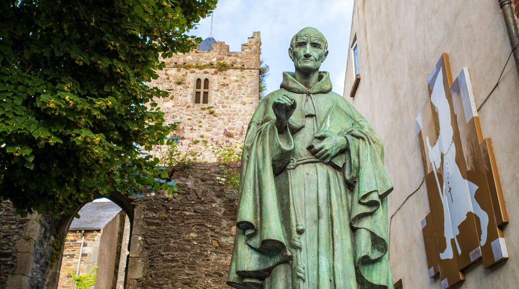 Viking Triangle which includes heritage elements and a statue or sculpture