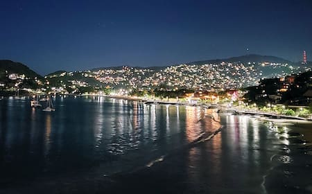 Vuelos baratos desde $375 de Mobile a Zihuatanejo Expedia