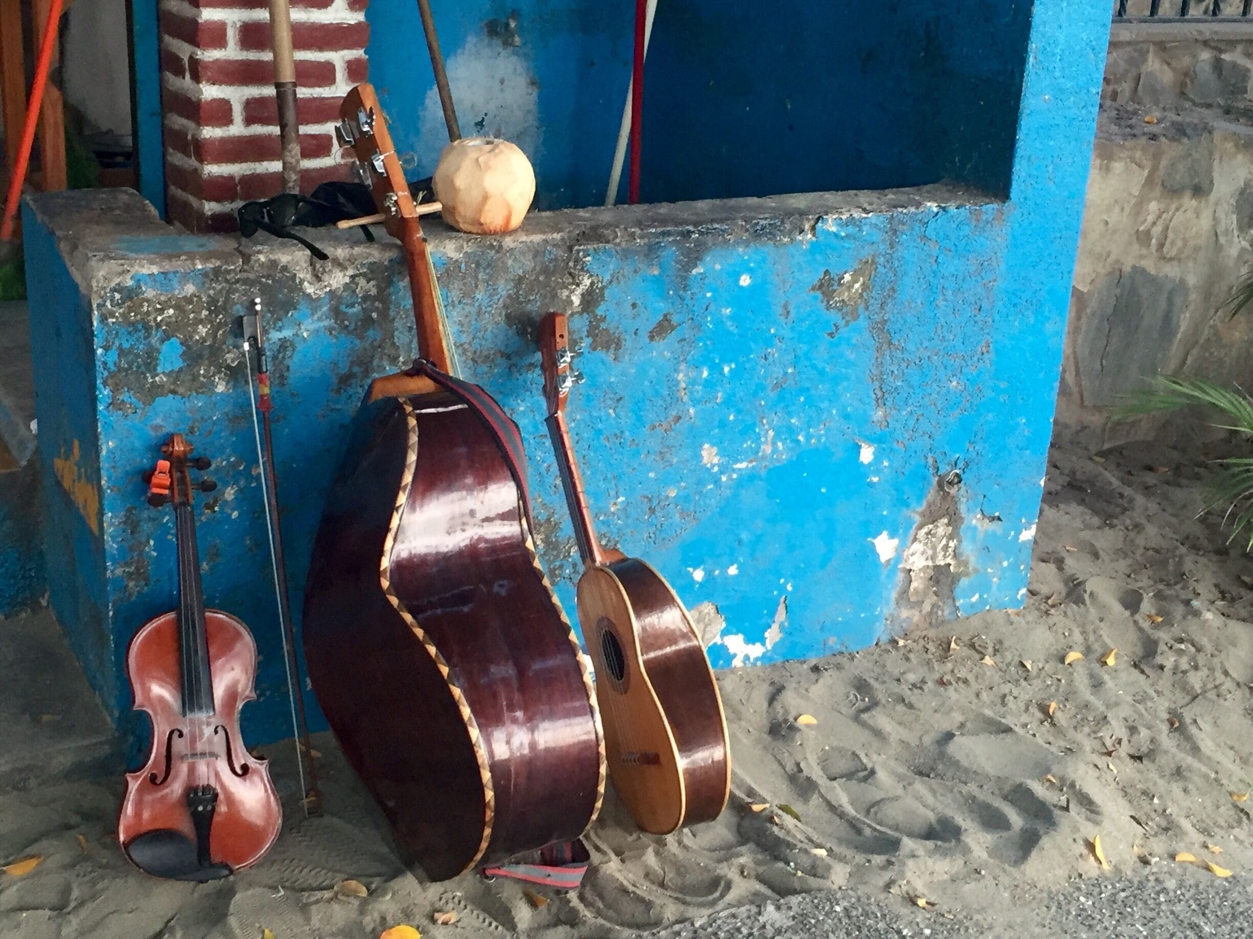 Such a cool vibe walking down all the side streets here.  All the locals smiling and enjoying the Easter festivities. 