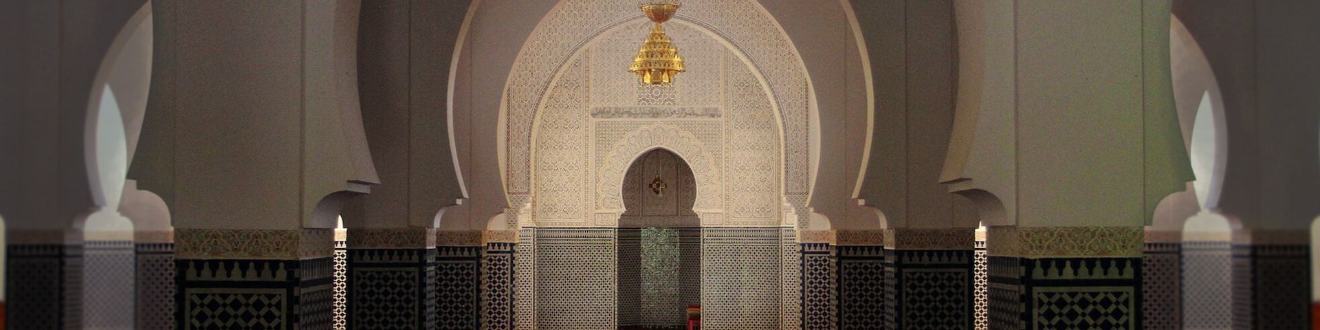I visited the Moulay Ali Cherif Mausoleum in Rissani, Morocco on my way out to the Erg Chebbi Dunes.
The mosque holds the body of the Moulay Ali Cherif, the first ruler of the Alawite dynasty up until the 17th Century.
#Patterns #Morocco #travel #Africa #adventuretravel #mosque #culture #history