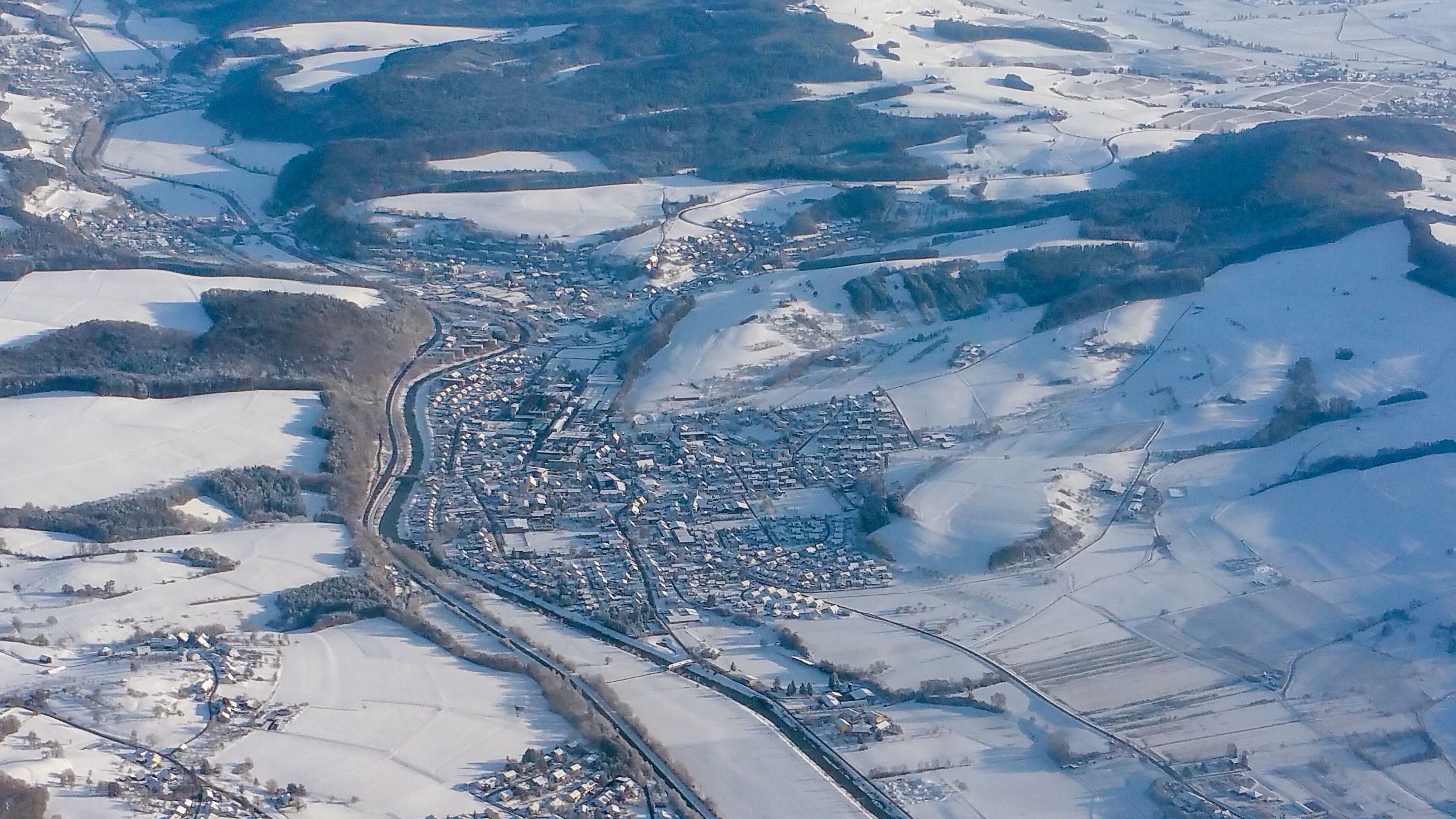 Germany, Baden-Württemberg, approach into ZRH across the Southern part of Black Forest. ACHTUNG: Entgegen der Bildbenennung handelt es sich hier um Wutöschingen.