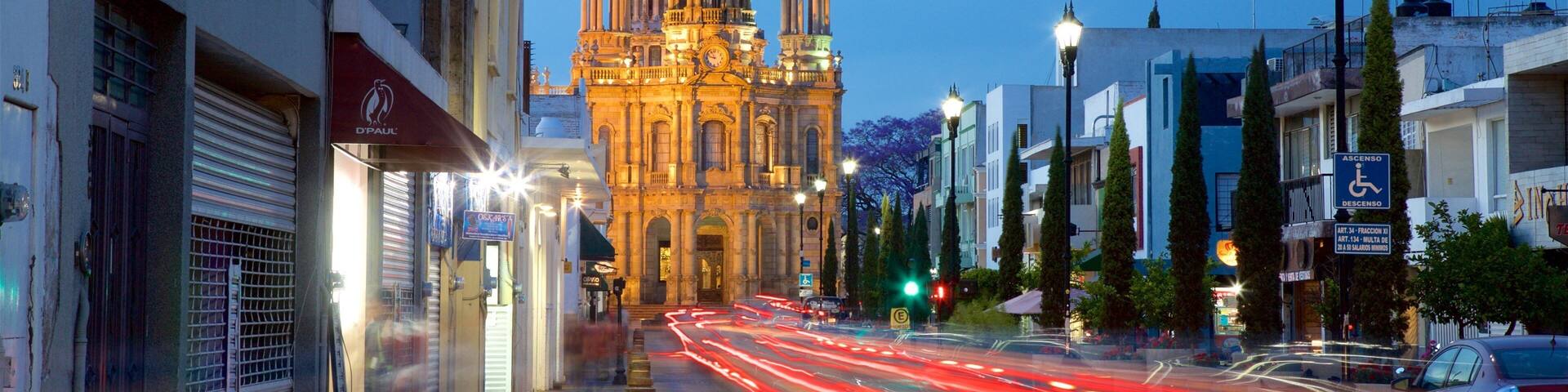 ํ๋ผ์ ์ฅ ์๊ณผ์ค์นผ๋ฆฌ์ํ
์ค ์ ๋ณด์ฌ์ฃผ๋ ๋ฌธํ์ ์ฐ ๊ฑด์ถ ๊ณผ ๊ตํ ๋๋ ์ฑ๋น