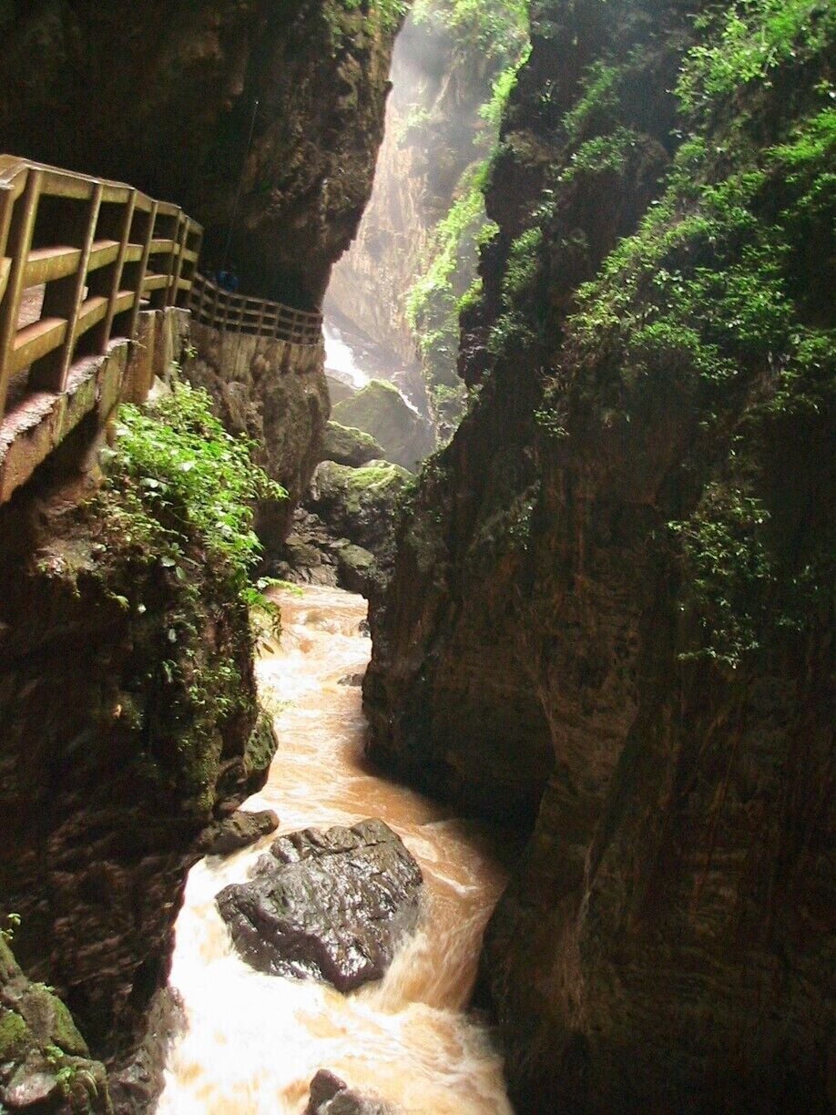 bye bye river 
i'm gonna enter the cave 