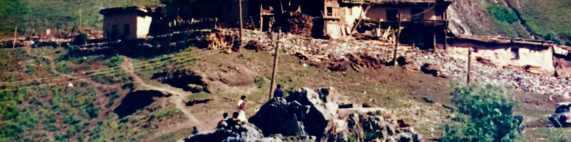 Enforced stop whilst waiting for the highway to Leh to reopen after landslides.