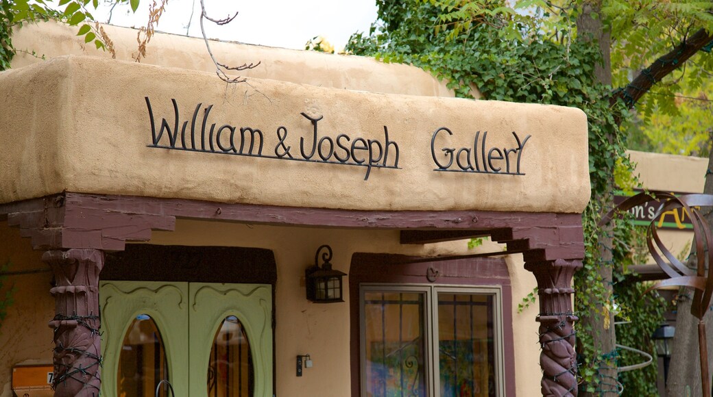 Canyon Road qui includes signalisation