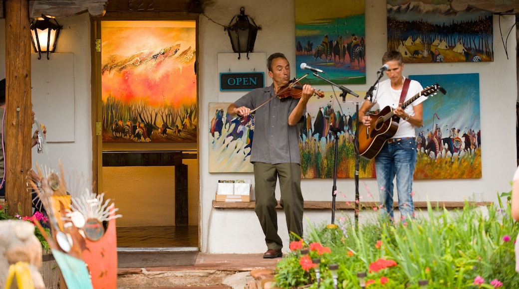 Canyon Road som visar gatuartister