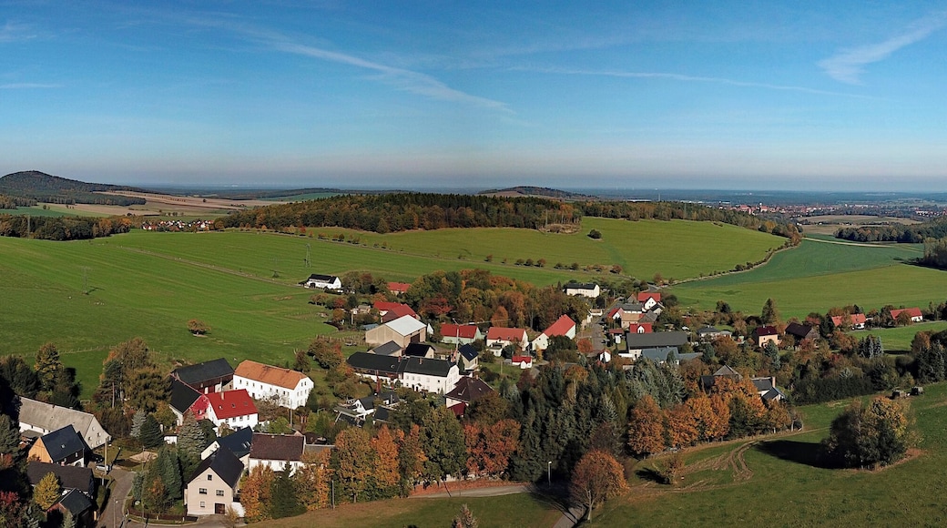 Hennersdorf (Kamenz) aus der Luft (Panorama, Blick nach Nordwesten)