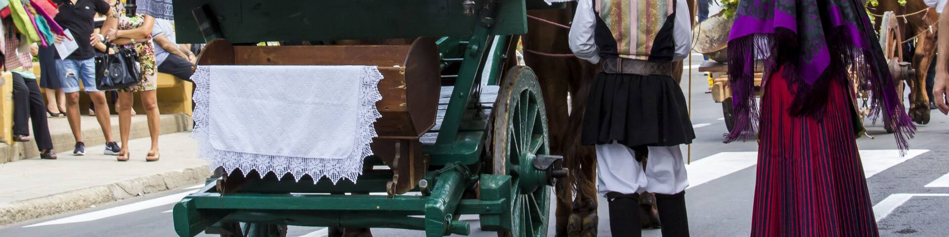 SELARGIUS, ITALIA - 2015 SETTEMBRE 13: Antico sposalizio selargino - Sardegna