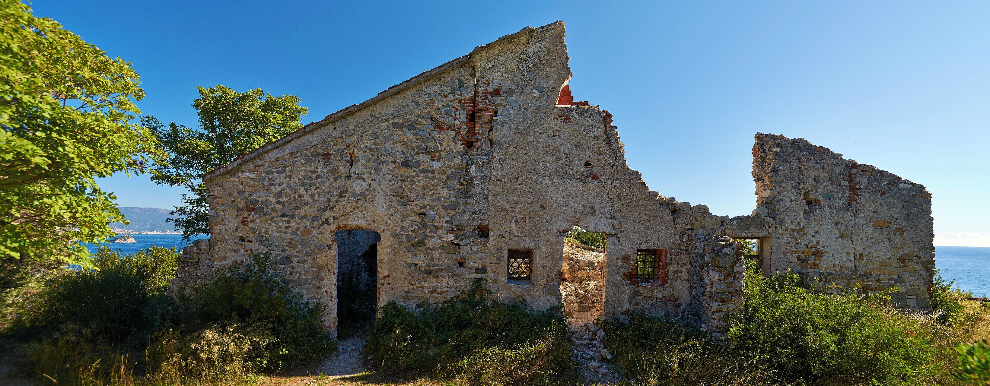 Ruderi della chiesa di Santa Margherita