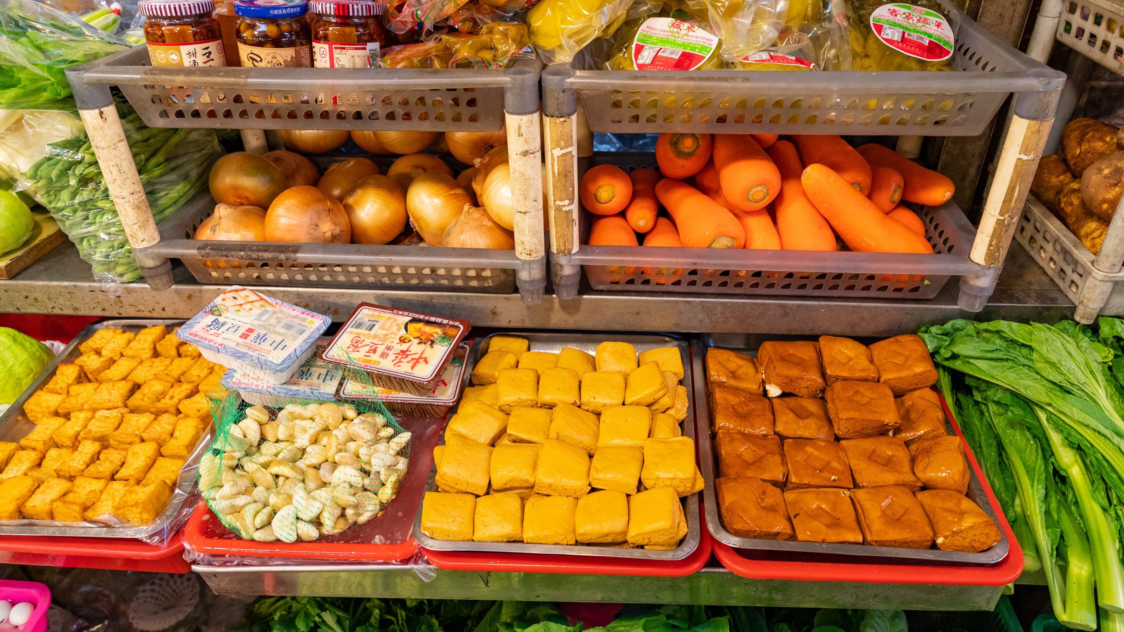Keelung City Centre showing food and markets