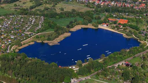 Neubrandenburg, Reitbahnsee, Wasserski, Seilbahn, Anlage, Mecklenburg-Vorpommern, Deutschland, Luftaufnahme aus dem Flugzeug